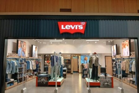 Novo modelo de franquia acelera expansão da Levi’s no Brasil